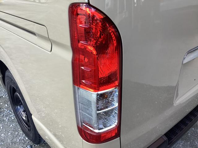 レジアスエースバン ロングスーパーGL 2型 アースカラーパッケージ仕様 4型フェイス 新品タイミングベルト 新品シートカバー LEDデイライト付きバンパーガード バットフェイスボンネット ドライブレコーダー 助手席エアバック ETC(9枚目)