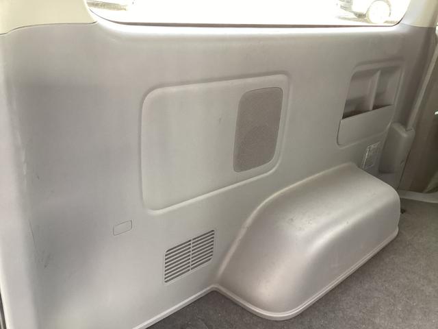 レジアスエースバン ロングスーパーGL 2型 アースカラーパッケージ仕様 4型フェイス 新品タイミングベルト 新品シートカバー LEDデイライト付きバンパーガード バットフェイスボンネット ドライブレコーダー 助手席エアバック ETC(42枚目)