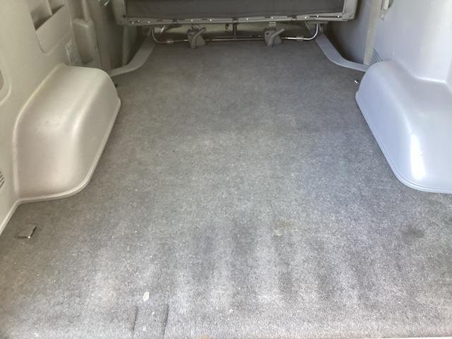 レジアスエースバン ロングスーパーGL 2型 アースカラーパッケージ仕様 4型フェイス 新品タイミングベルト 新品シートカバー LEDデイライト付きバンパーガード バットフェイスボンネット ドライブレコーダー 助手席エアバック ETC(44枚目)