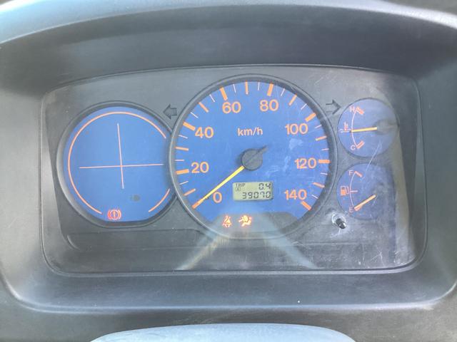 タイタントラック ロングワイドロー　平ボディー　クレーン付き　三方開　最積２ｔ　ダブルタイヤ　５速ミッション　パワーステアリング　エアバック（34枚目）