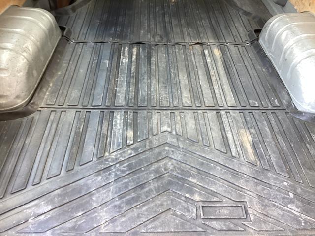 ベッドキット等の車中泊用アイテムの取り付けも実績多数ございますので、お気軽にご相談ください！