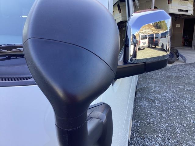 ハイエースバン スーパーＧＬ　ダークプライムＩＩ　７型　アルパインＢＩＧＸフローティングナビ　パノラミックビュー　ベッドキット　社外デジタルインナーミラー型ドラレコ前後　ヴァレンティテールランプ　クリアランスソナー　トヨタセーフティセンス（12枚目）