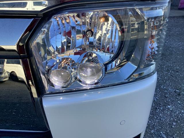 ハイエースバン スーパーGL ダークプライムII 7型 ローダウン 両側パワースライドドア 社外フローティングナビ クリアランスソナー トヨタセーフティセンス ドライブレコーダー前後 純正アルミホイール 純正LEDフォグランプ 助手席エアバック(11枚目)