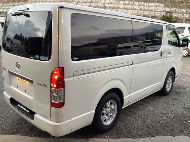 ハイエースバン スーパーGL ダークプライムII 6型 ワンオーナー パノラミックビュー クリアランスソナー トヨタセーフティセンス デジタルインナーミラー リアスライドガラス小窓 ドライブレコーダー 社外アルミホイール ビルトインETC2.0(5枚目)