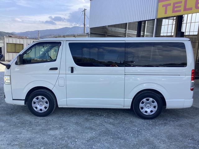 ハイエースバン ロングDX GLパッケージ 7型 9人乗り パノラミックビュー 純正LEDヘッドライト ダブルエアコン ワンオーナー クリアランスソナー トヨタセーフティセンス リアスライドガラス小窓 ドライブレコーダー 3列シート(2枚目)