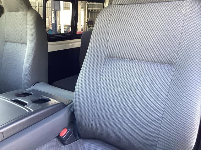 ハイエースバン ロングDX GLパッケージ 7型 9人乗り パノラミックビュー 純正LEDヘッドライト ダブルエアコン ワンオーナー クリアランスソナー トヨタセーフティセンス リアスライドガラス小窓 ドライブレコーダー 3列シート(41枚目)