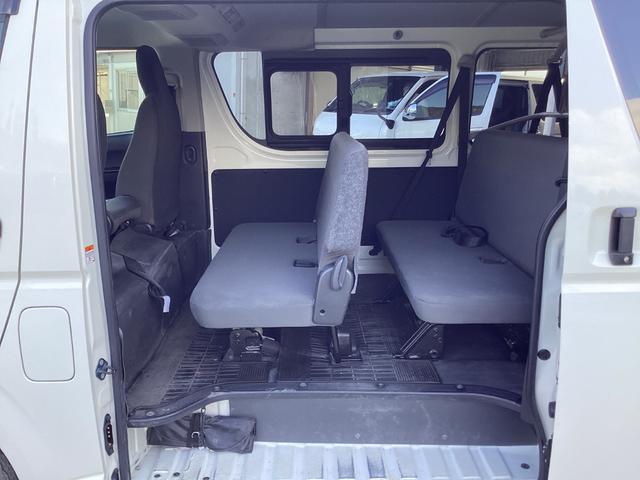 ハイエースバン ロングDX GLパッケージ 7型 9人乗り パノラミックビュー 純正LEDヘッドライト ダブルエアコン ワンオーナー クリアランスソナー トヨタセーフティセンス リアスライドガラス小窓 ドライブレコーダー 3列シート(42枚目)