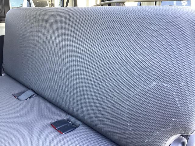 ハイエースバン ロングDX GLパッケージ 7型 9人乗り パノラミックビュー 純正LEDヘッドライト ダブルエアコン ワンオーナー クリアランスソナー トヨタセーフティセンス リアスライドガラス小窓 ドライブレコーダー 3列シート(43枚目)