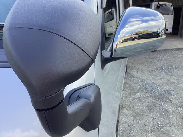 ハイエースバン SロングワイドDX 4型 GLパッケージ仕様 6人乗り リアスライドガラス小窓 ビルトインETC 内張レザー変更 バックカメラ メッキ電動格納ミラー メッキグリル レベライザー 純正SDナビ 同色バンパー(10枚目)