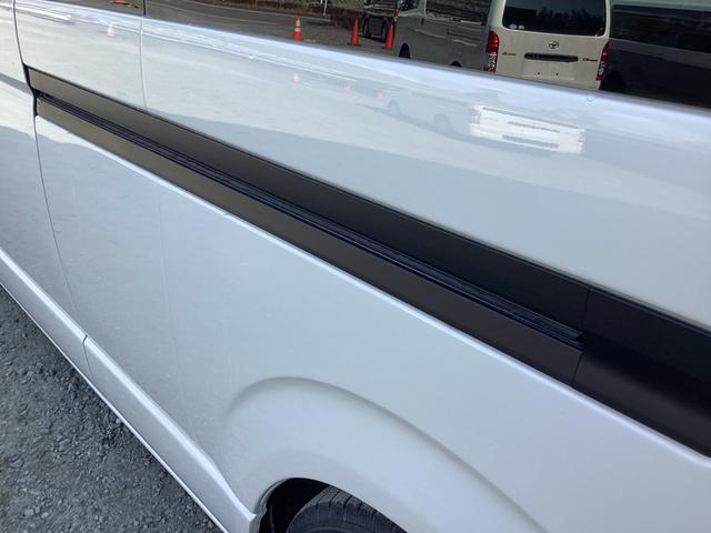 ハイエースバン SロングDX 1型 4型フェイス GLパッケージ仕様 アルパインBIGXフローティングディスプレイオーディオ ローダウン ダブルエアコン フロアパネル 社外電動格納ウインカー ミラーリアスピーカー スライド小窓(10枚目)