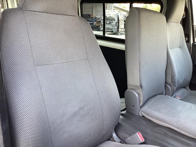 ハイエースバン SロングDX 1型 4型フェイス GLパッケージ仕様 アルパインBIGXフローティングディスプレイオーディオ ローダウン ダブルエアコン フロアパネル 社外電動格納ウインカー ミラーリアスピーカー スライド小窓(19枚目)