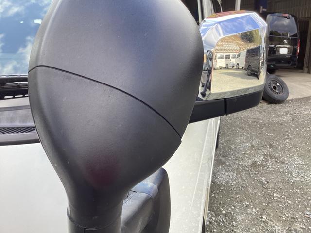 ハイエースバン スーパーＧＬ　ダークプライムＩＩ　６型　ベッドキット　社外レーダー　純正アルミホイール　トヨタセーフティセンス　リアスライドガラス小窓　ビルトインＥＴＣ２．０　助手席エアバック　１００Ｖ電源　プッシュスタート　純正ＬＥＤヘッドライト（10枚目）