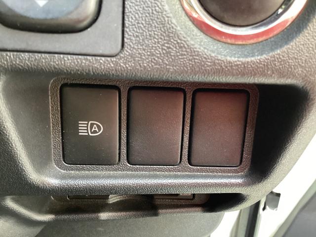 ハイエースバン スーパーＧＬ　ダークプライムＩＩ　６型　ベッドキット　社外レーダー　純正アルミホイール　トヨタセーフティセンス　リアスライドガラス小窓　ビルトインＥＴＣ２．０　助手席エアバック　１００Ｖ電源　プッシュスタート　純正ＬＥＤヘッドライト（20枚目）