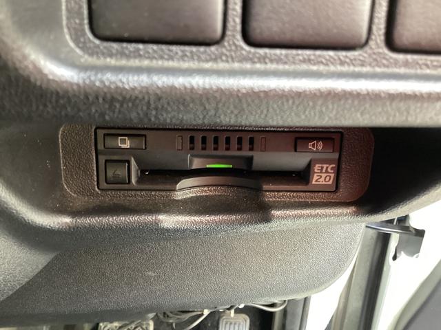 ハイエースバン スーパーＧＬ　ダークプライムＩＩ　６型　ベッドキット　社外レーダー　純正アルミホイール　トヨタセーフティセンス　リアスライドガラス小窓　ビルトインＥＴＣ２．０　助手席エアバック　１００Ｖ電源　プッシュスタート　純正ＬＥＤヘッドライト（21枚目）