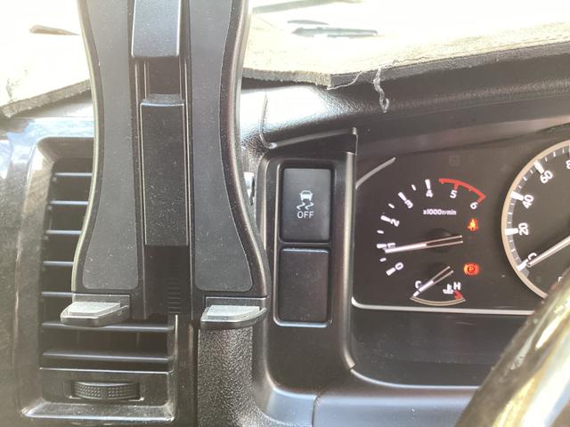 ハイエースバン スーパーＧＬ　ダークプライムＩＩ　６型　ベッドキット　社外レーダー　純正アルミホイール　トヨタセーフティセンス　リアスライドガラス小窓　ビルトインＥＴＣ２．０　助手席エアバック　１００Ｖ電源　プッシュスタート　純正ＬＥＤヘッドライト（26枚目）