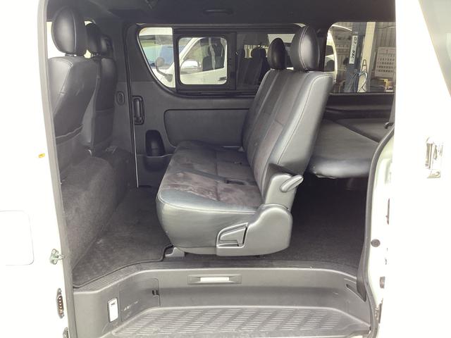 ハイエースバン スーパーＧＬ　ダークプライムＩＩ　６型　ベッドキット　社外レーダー　純正アルミホイール　トヨタセーフティセンス　リアスライドガラス小窓　ビルトインＥＴＣ２．０　助手席エアバック　１００Ｖ電源　プッシュスタート　純正ＬＥＤヘッドライト（39枚目）