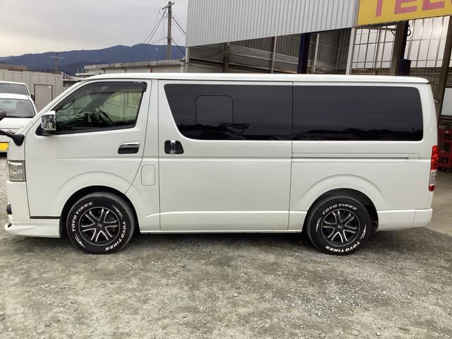 ハイエースバン スーパーＧＬ　ダークプライムＩＩ　５型　ストラーダフローティングナビ　社外アルミホイール　モデリスタデイライト付きフロントスポイラー　ＬＥＤフォグランプ　６型メッキ電動格納ミラー　ドライブレコーダー　助手席エアバック　１００Ｖ電源（2枚目）