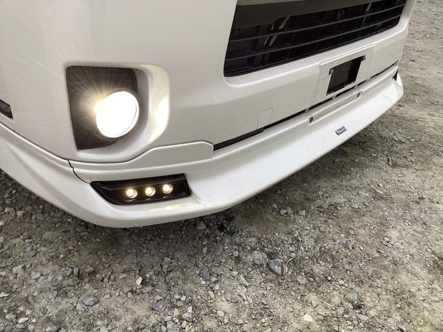 ハイエースバン スーパーＧＬ　ダークプライムＩＩ　５型　ストラーダフローティングナビ　社外アルミホイール　モデリスタデイライト付きフロントスポイラー　ＬＥＤフォグランプ　６型メッキ電動格納ミラー　ドライブレコーダー　助手席エアバック　１００Ｖ電源（16枚目）