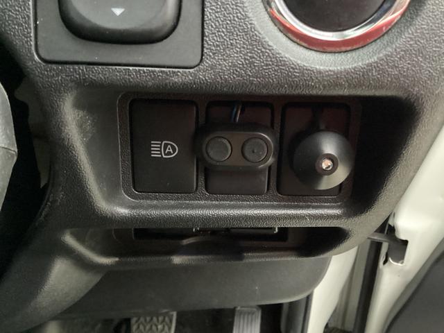 ハイエースバン スーパーＧＬ　ダークプライムＩＩ　５型　ストラーダフローティングナビ　社外アルミホイール　モデリスタデイライト付きフロントスポイラー　ＬＥＤフォグランプ　６型メッキ電動格納ミラー　ドライブレコーダー　助手席エアバック　１００Ｖ電源（22枚目）