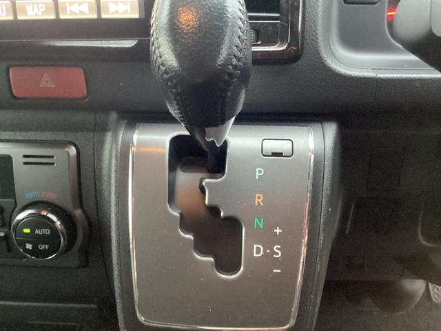 ハイエースバン スーパーＧＬ　ダークプライムＩＩ　５型　ストラーダフローティングナビ　社外アルミホイール　モデリスタデイライト付きフロントスポイラー　ＬＥＤフォグランプ　６型メッキ電動格納ミラー　ドライブレコーダー　助手席エアバック　１００Ｖ電源（29枚目）