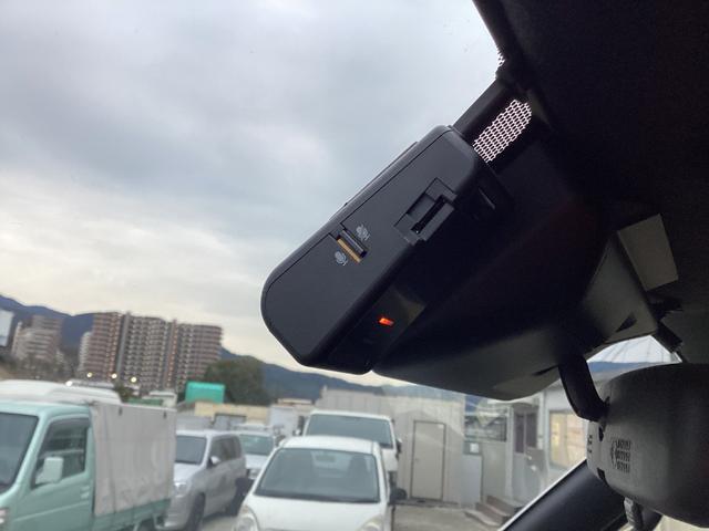 ハイエースバン スーパーＧＬ　ダークプライムＩＩ　５型　ストラーダフローティングナビ　社外アルミホイール　モデリスタデイライト付きフロントスポイラー　ＬＥＤフォグランプ　６型メッキ電動格納ミラー　ドライブレコーダー　助手席エアバック　１００Ｖ電源（34枚目）