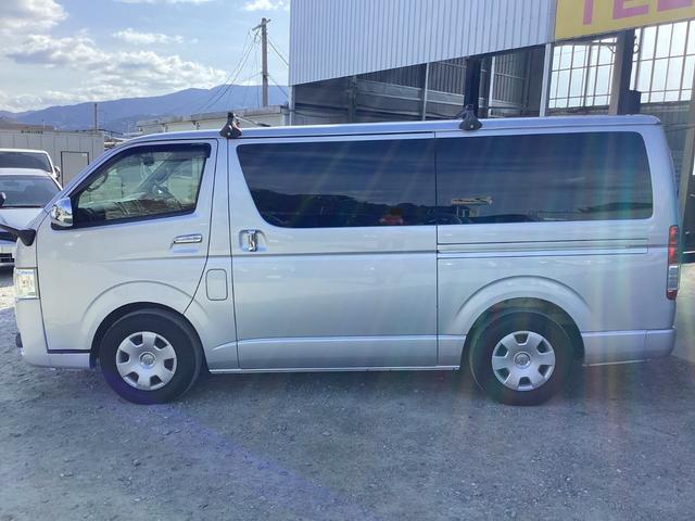 ハイエースバン ロングスーパーＧＬ　４型　純正ＬＥＤヘッドライト　プッシュスタート　新品シートカバー　バータイプルーフキャリア　ステアリングスイッチ　ミラー型バックモニター　ビルトインＥＴＣ　純正ＳＤナビ　ダブルエアコン（2枚目）