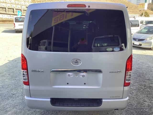 ハイエースバン ロングスーパーＧＬ　４型　純正ＬＥＤヘッドライト　プッシュスタート　新品シートカバー　バータイプルーフキャリア　ステアリングスイッチ　ミラー型バックモニター　ビルトインＥＴＣ　純正ＳＤナビ　ダブルエアコン（4枚目）