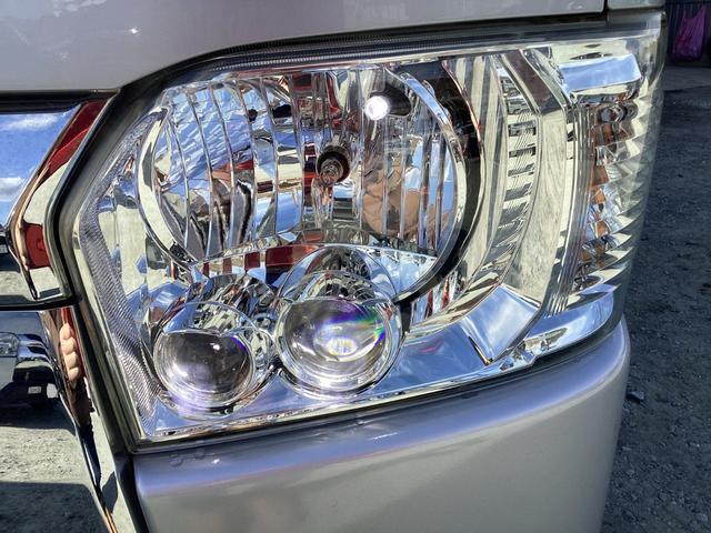 ハイエースバン ロングスーパーＧＬ　４型　純正ＬＥＤヘッドライト　プッシュスタート　新品シートカバー　バータイプルーフキャリア　ステアリングスイッチ　ミラー型バックモニター　ビルトインＥＴＣ　純正ＳＤナビ　ダブルエアコン（11枚目）