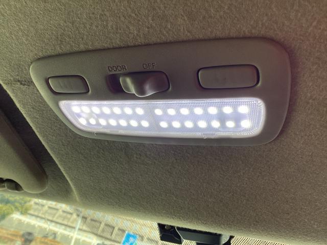 ハイエースバン ロングスーパーＧＬ　４型　純正ＬＥＤヘッドライト　プッシュスタート　新品シートカバー　バータイプルーフキャリア　ステアリングスイッチ　ミラー型バックモニター　ビルトインＥＴＣ　純正ＳＤナビ　ダブルエアコン（28枚目）