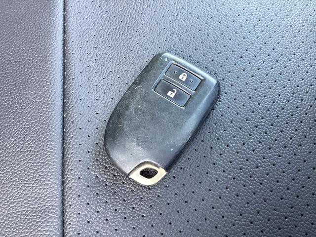 ハイエースバン ロングスーパーＧＬ　４型　純正ＬＥＤヘッドライト　プッシュスタート　新品シートカバー　バータイプルーフキャリア　ステアリングスイッチ　ミラー型バックモニター　ビルトインＥＴＣ　純正ＳＤナビ　ダブルエアコン（42枚目）