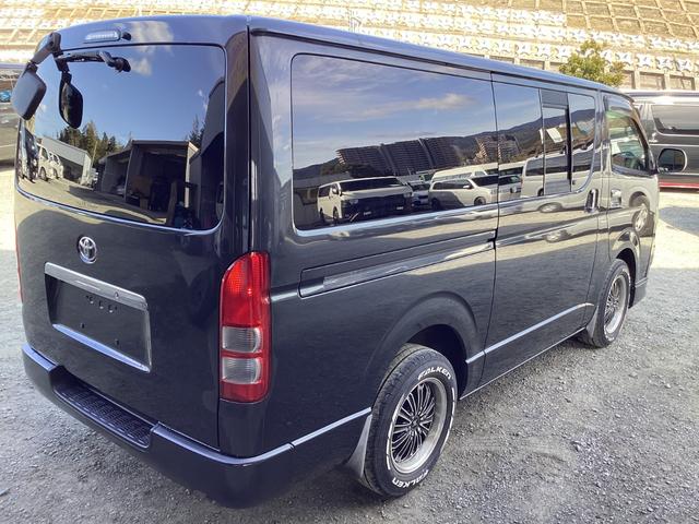 ハイエースバン ロングスーパーＧＬ　１型　社外アルミホイール　社外フロントスポイラー　新品タイミングベルト　イクリプスＳＤナビ　リアスライドガラス小窓　社外ハイマウント　ホワイトレタータイヤ　ウッドインテリアパネル　キーレス　ＥＴＣ（5枚目）