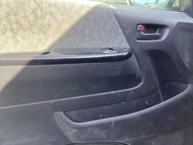 ハイエースバン ロングスーパーＧＬ　１型　社外アルミホイール　社外フロントスポイラー　新品タイミングベルト　イクリプスＳＤナビ　リアスライドガラス小窓　社外ハイマウント　ホワイトレタータイヤ　ウッドインテリアパネル　キーレス　ＥＴＣ（33枚目）