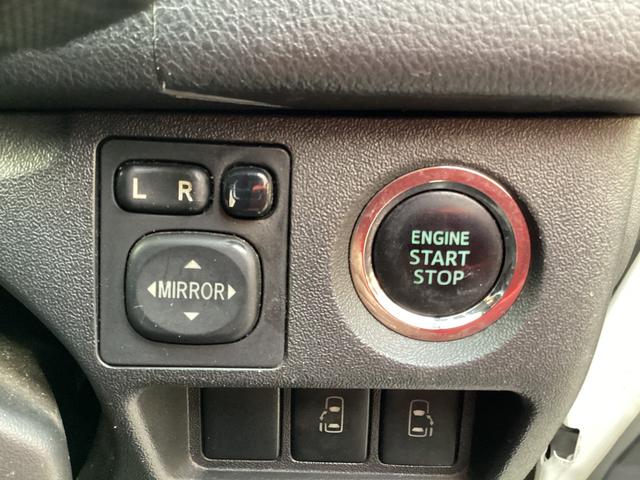 レジアスエースバン ロングワイドスーパーＧＬ　４型　両側パワースライドドア　ワンオーナー　純正ＬＥＤヘッドライト　プッシュスタート　純正アルミホイール　ビルトインＥＴＣ　タイミングベルト交換済み　バックカメラ　ダブルエアコン　メッキグリル（17枚目）