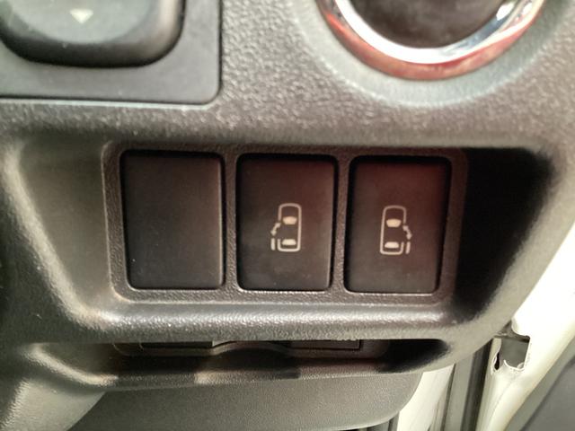 レジアスエースバン ロングワイドスーパーＧＬ　４型　両側パワースライドドア　ワンオーナー　純正ＬＥＤヘッドライト　プッシュスタート　純正アルミホイール　ビルトインＥＴＣ　タイミングベルト交換済み　バックカメラ　ダブルエアコン　メッキグリル（18枚目）