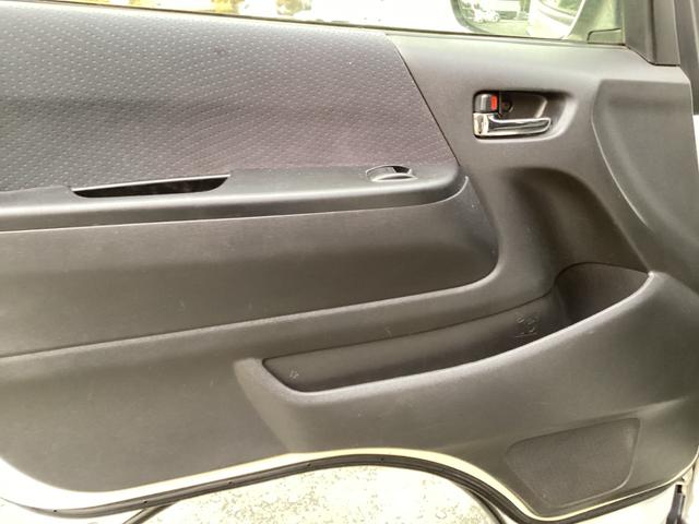 レジアスエースバン ロングワイドスーパーＧＬ　４型　両側パワースライドドア　ワンオーナー　純正ＬＥＤヘッドライト　プッシュスタート　純正アルミホイール　ビルトインＥＴＣ　タイミングベルト交換済み　バックカメラ　ダブルエアコン　メッキグリル（27枚目）