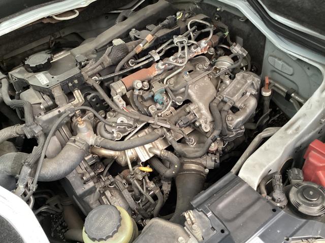 レジアスエースバン ロングワイドスーパーＧＬ　４型　両側パワースライドドア　ワンオーナー　純正ＬＥＤヘッドライト　プッシュスタート　純正アルミホイール　ビルトインＥＴＣ　タイミングベルト交換済み　バックカメラ　ダブルエアコン　メッキグリル（41枚目）