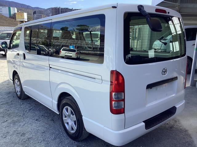 レジアスエースバン ロングＤＸ　３型後期　４ＷＤ　６人乗り　ワンオーナー　ＧＬパッケージ仕様　寒冷地仕様　５速ミッション　リアスライドガラス小窓　リアヒーター　メッキ電動格納ミラー　内張レザー変更　バックカメラ　キーレス　ＥＴＣ（3枚目）
