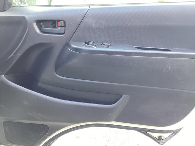 レジアスエースバン ロングＤＸ　３型後期　４ＷＤ　６人乗り　ワンオーナー　ＧＬパッケージ仕様　寒冷地仕様　５速ミッション　リアスライドガラス小窓　リアヒーター　メッキ電動格納ミラー　内張レザー変更　バックカメラ　キーレス　ＥＴＣ（15枚目）