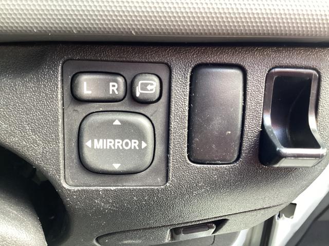 レジアスエースバン ロングＤＸ　３型後期　４ＷＤ　６人乗り　ワンオーナー　ＧＬパッケージ仕様　寒冷地仕様　５速ミッション　リアスライドガラス小窓　リアヒーター　メッキ電動格納ミラー　内張レザー変更　バックカメラ　キーレス　ＥＴＣ（18枚目）