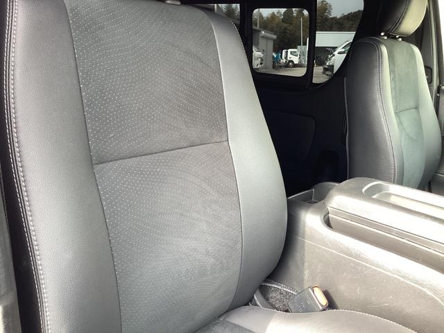 ハイエースバン スーパーＧＬ　ダークプライムＩＩ　６型後期　ワンオーナー　パノラミックビュー　クリアランスソナー　トヨタセーフティセンス　デジタルインナーミラー　ドライブレコーダー前後　リアスライドガラス小窓　ＬＥＤフォグランプ　ＥＴＣ２．０（21枚目）