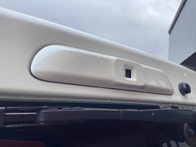 ハイエースバン スーパーGL ダークプライムII 6型 アルパインBIGXフローティングナビ ワンオーナー パノラミックビュー クリアランスソナー トヨタセーフティセンス ドライブレコーダー前後 リアスライドガラス小窓 デジタルインナーミラー(9枚目)