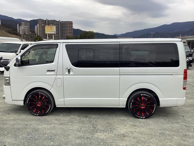 ハイエースバン スーパーＧＬ　ダークプライムＩＩ　６型後期　アルパインＢＩＧＸフローティングナビ　社外アルミホイール　ワンオーナー　クリアランスソナー　デジタルインナーミラー　トヨタセーフティセンス　ＬＥＤイエローフォグランプ　ＬＥＤカーゴランプ（6枚目）