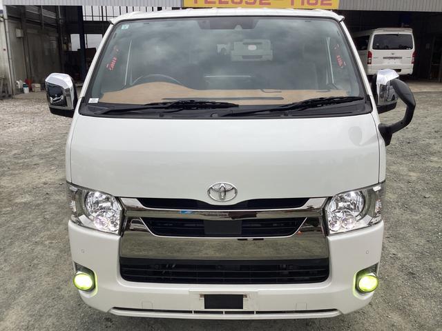 ハイエースバン スーパーＧＬ　ダークプライムＩＩ　６型後期　アルパインＢＩＧＸフローティングナビ　社外アルミホイール　ワンオーナー　クリアランスソナー　デジタルインナーミラー　トヨタセーフティセンス　ＬＥＤイエローフォグランプ　ＬＥＤカーゴランプ（8枚目）