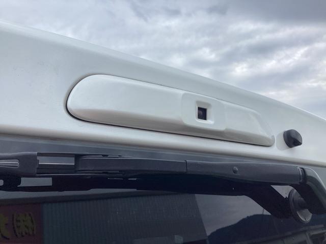 ハイエースバン スーパーＧＬ　ダークプライムＩＩ　６型後期　アルパインＢＩＧＸフローティングナビ　社外アルミホイール　ワンオーナー　クリアランスソナー　デジタルインナーミラー　トヨタセーフティセンス　ＬＥＤイエローフォグランプ　ＬＥＤカーゴランプ（9枚目）