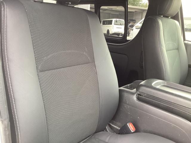 ハイエースバン スーパーＧＬ　ダークプライムＩＩ　６型後期　アルパインＢＩＧＸフローティングナビ　社外アルミホイール　ワンオーナー　クリアランスソナー　デジタルインナーミラー　トヨタセーフティセンス　ＬＥＤイエローフォグランプ　ＬＥＤカーゴランプ（23枚目）