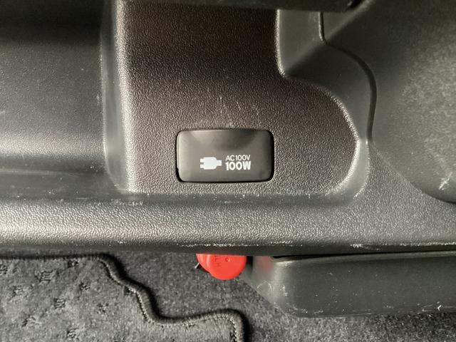 ハイエースバン スーパーＧＬ　ダークプライムＩＩ　６型後期　アルパインＢＩＧＸフローティングナビ　社外アルミホイール　ワンオーナー　クリアランスソナー　デジタルインナーミラー　トヨタセーフティセンス　ＬＥＤイエローフォグランプ　ＬＥＤカーゴランプ（41枚目）