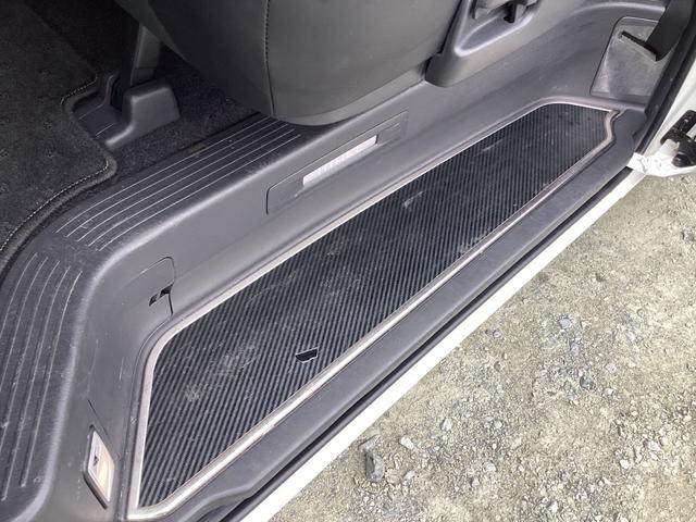 ハイエースバン スーパーＧＬ　ダークプライムＩＩ　６型後期　アルパインＢＩＧＸフローティングナビ　社外アルミホイール　ワンオーナー　クリアランスソナー　デジタルインナーミラー　トヨタセーフティセンス　ＬＥＤイエローフォグランプ　ＬＥＤカーゴランプ（46枚目）