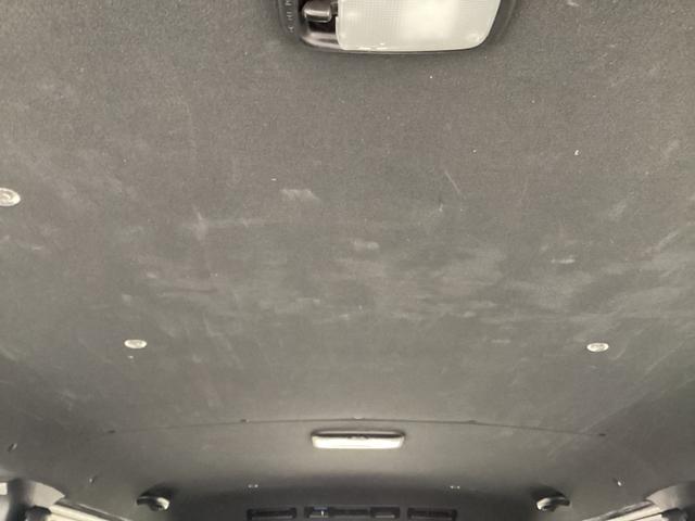 ハイエースバン スーパーＧＬ　ダークプライムＩＩ　６型後期　アルパインＢＩＧＸフローティングナビ　社外アルミホイール　ワンオーナー　クリアランスソナー　デジタルインナーミラー　トヨタセーフティセンス　ＬＥＤイエローフォグランプ　ＬＥＤカーゴランプ（53枚目）