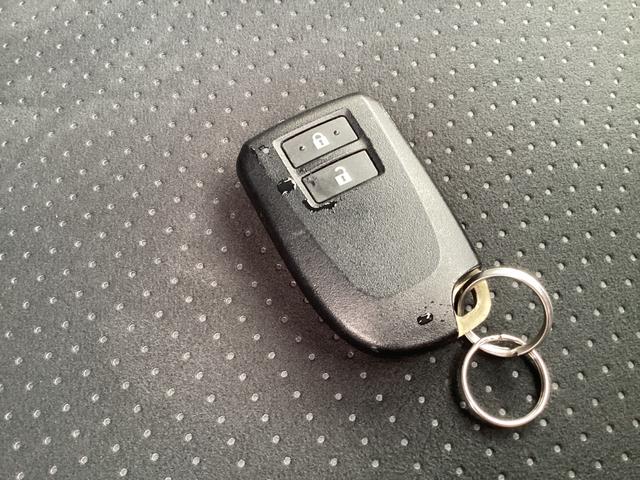 ハイエースバン スーパーＧＬ　ダークプライムＩＩ　６型後期　アルパインＢＩＧＸフローティングナビ　社外アルミホイール　ワンオーナー　クリアランスソナー　デジタルインナーミラー　トヨタセーフティセンス　ＬＥＤイエローフォグランプ　ＬＥＤカーゴランプ（55枚目）