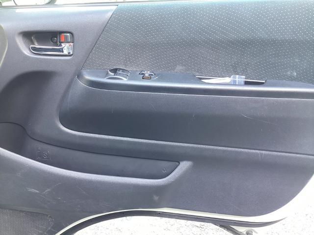 レジアスエースバン スーパーＧＬ　５型　両側パワースライドドア　社外テールランプ　モデリスタフロントスポイラー　純正ＬＥＤヘッドライト　プッシュスタート　トヨタセーフティセンス　純正アルミホイール　純正セキュリティ　ビルトインＥＴＣ（18枚目）